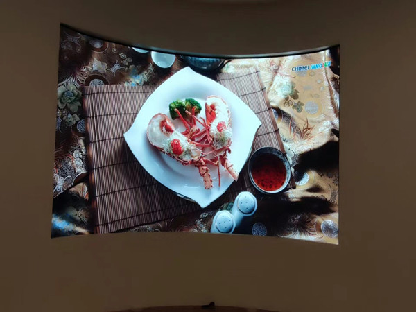 满城室内P2.5弧形LED屏